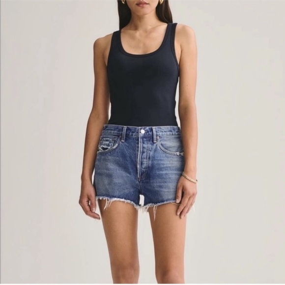 Agolde Parker Vintage Cut Off Short in Low Key Dark Wash Size 26 EUC - Picture 1 of 11